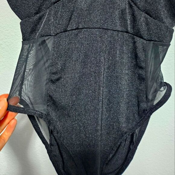 Boohoo Mesh Detail Semi Sheer Body Suit Thin Straps Cutout Back Size US 10 - Picture 6 of 9